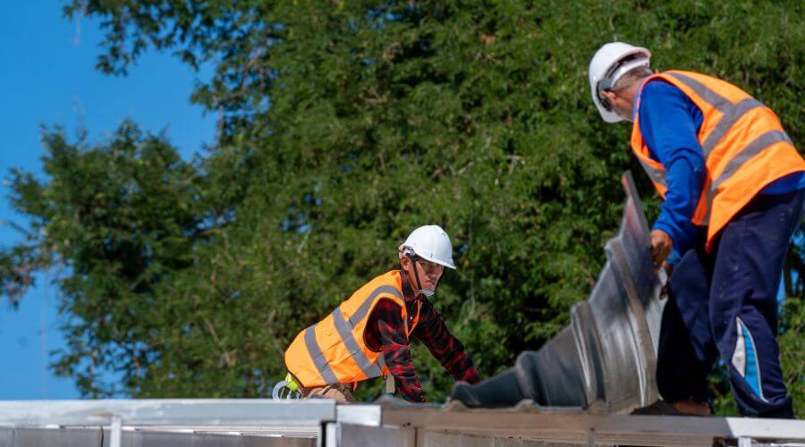Roof maintenance in Saint Hedwig, TX